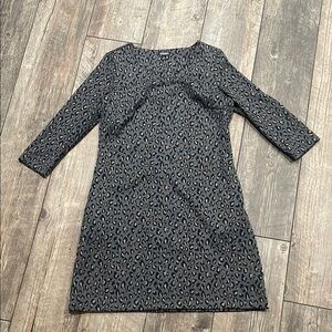 Chic Grey Leopard Print Dress